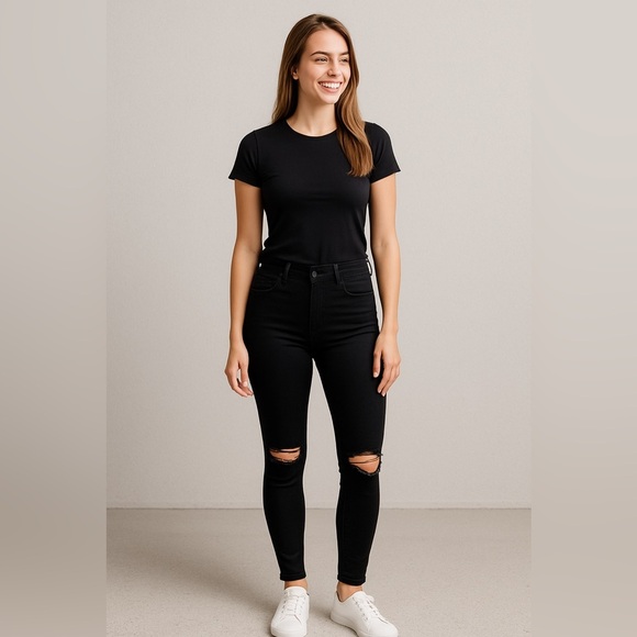 Fashion Nova Black Ripped Skinny Jeans - Picture 6 of 6